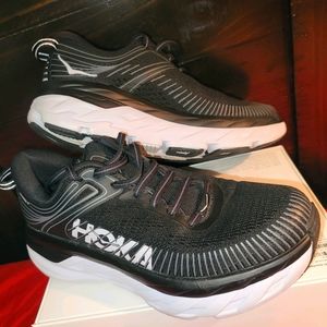 HOKA ONE ONE BONDI 7